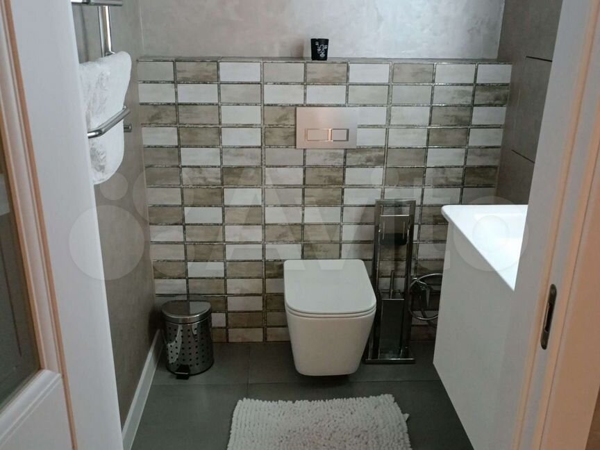 2-к. квартира, 75 м², 1/3 эт. (549024) 2-к. квартира, 75 м², 1/3 эт. (549024)