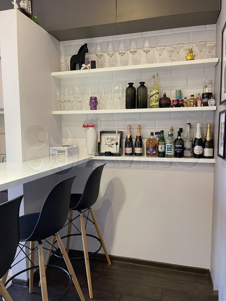 Квартира-студия, 66 м², 1/3 эт. (547681) Квартира-студия, 66 м², 1/3 эт. (547681)