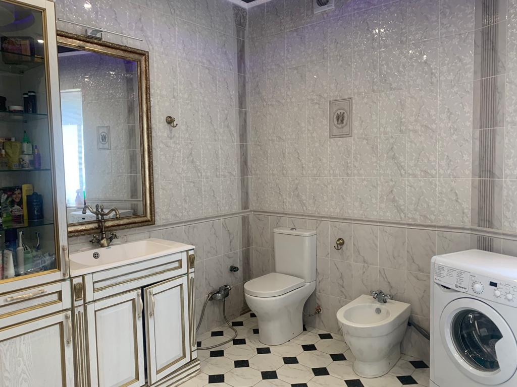 дом 208,2 кв.м., 4,4 сотки земли (547326) дом 208,2 кв.м., 4,4 сотки земли (547326)
