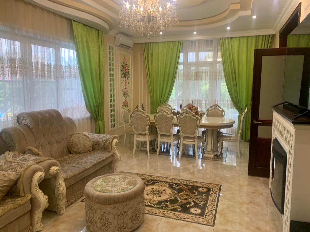 дом 208,2 кв.м., 4,4 сотки земли (547326) дом 208,2 кв.м., 4,4 сотки земли (547326)